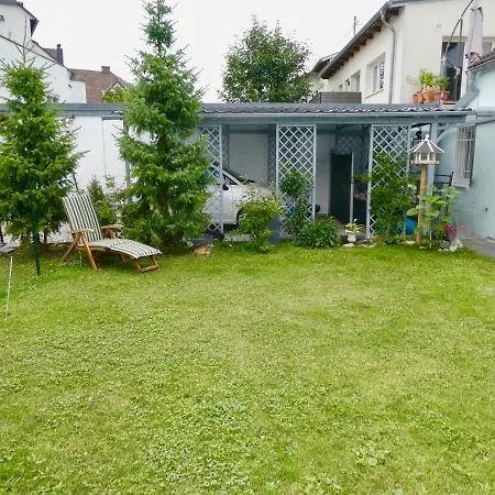 Apartment Steyr Mitte Strand Cottage 1 Schlafzimmer Und 1 Schlafkabinett Parken Im Garten Steyr
