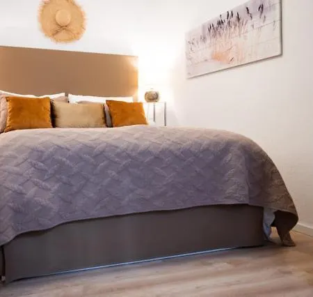 Appartement Zentrales Apartment Mit Schnellem Internet Parkplatz 2 Schlafzi Und Ruhig