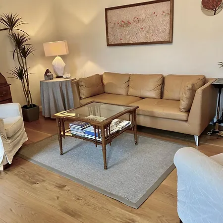 Steyr Mitte Strand Cottage 1 Schlafzimmer Und 1 Schlafkabinett Parken Im Garten * Steyr
