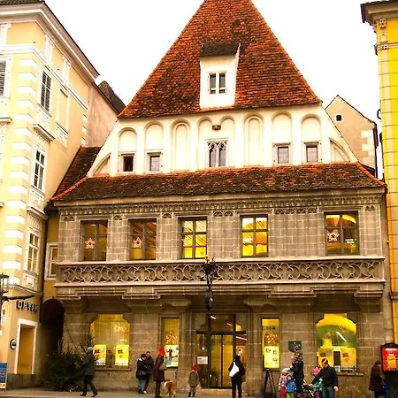 Mitte 1 Schlafzimmer Und 1 Schlafkabinett Parken Im Garten Apartament Steyr
