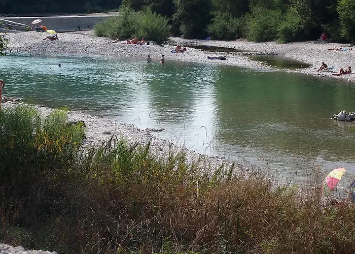 Zentrales Mit 2 Schlafzimmer Und Parkplatz Ruhig Und Schnelles Internet Apartmán Steyr