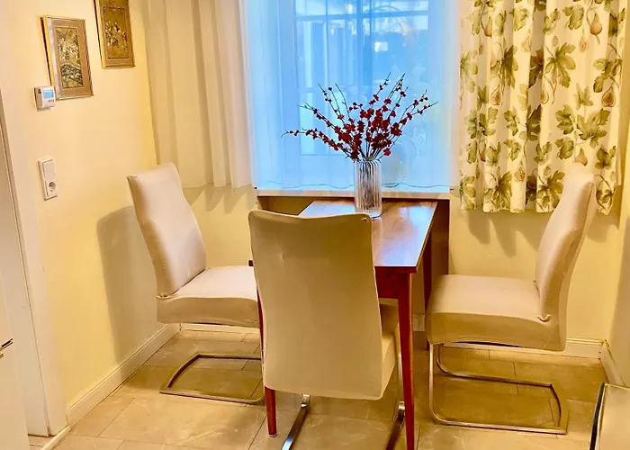 Apartment Steyr Mitte 2 Schlafzimmer Apartment Ruhig Mit Carport Und Garten *