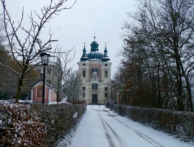 Lägenhet Steyr Zentrales Garten Apartment 2 Schlafzi Mit Carport Ruhig Und Schnelles Internet