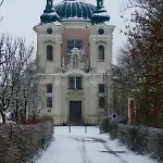Mitte 2 Schlafzimmer Ruhig Mit Carport Und Garten * Steyr