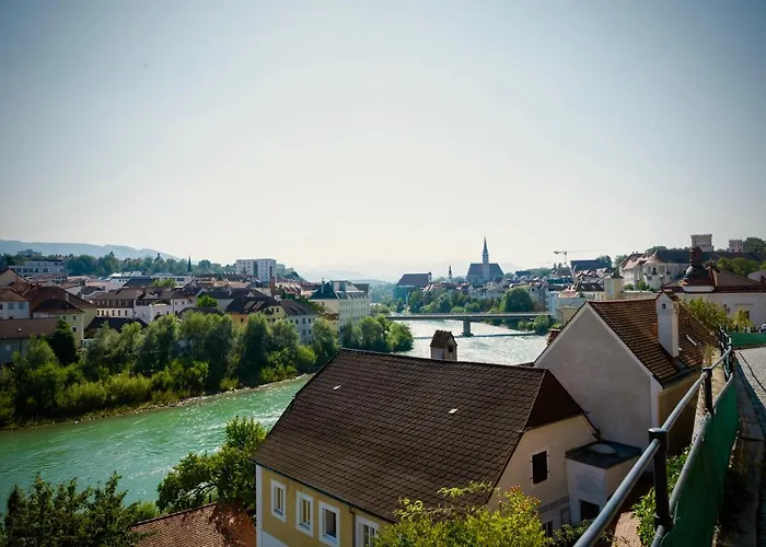 Apartmán Zentrales Mit 2 Schlafzimmer Und Parkplatz Ruhig Und Schnelles Internet Steyr